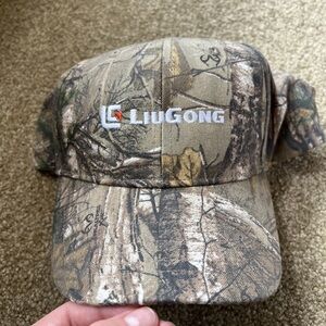 LiuGong Camouflage Hat - Realtree Xrtra